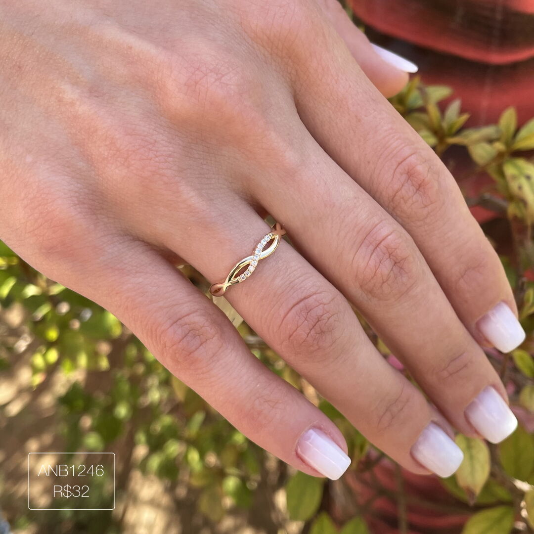 Anel Trançado Liso/Cravejado Cristal Dourado